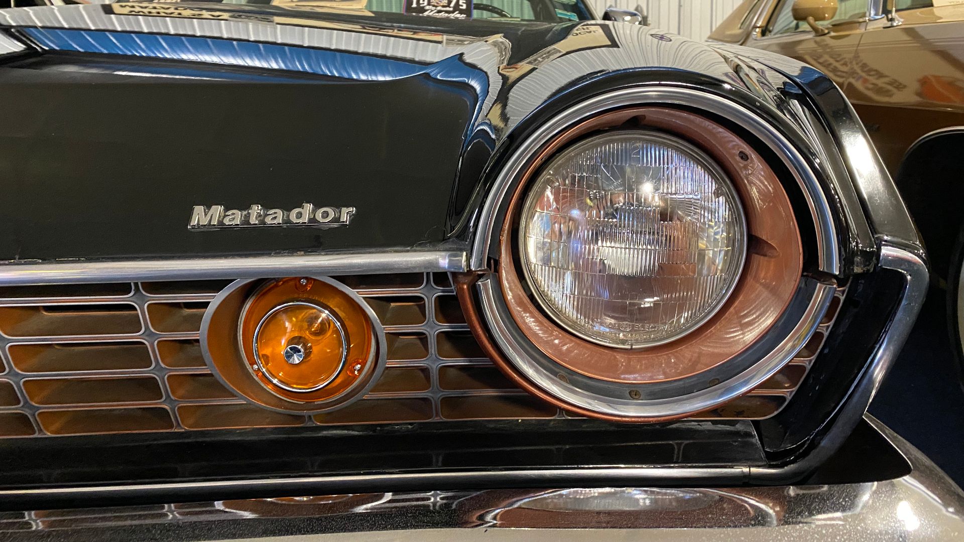 File:1975 AMC Matador Oleg Cassini coupe in black and black at Rambler Ranch 2of5.jpg