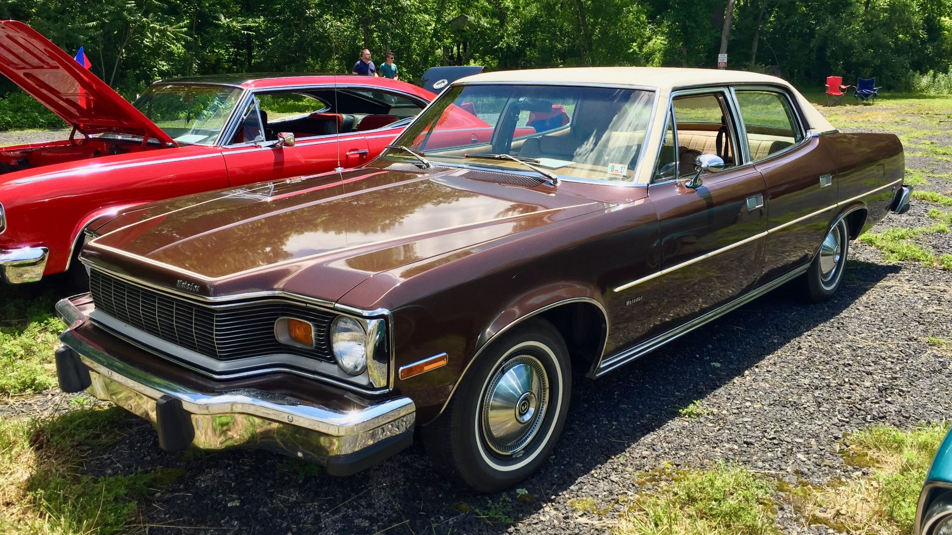 File:1977 AMC Matador four-door sedan in Mocha Brown with white roof at 2017 AMO meet 01of11.jpg