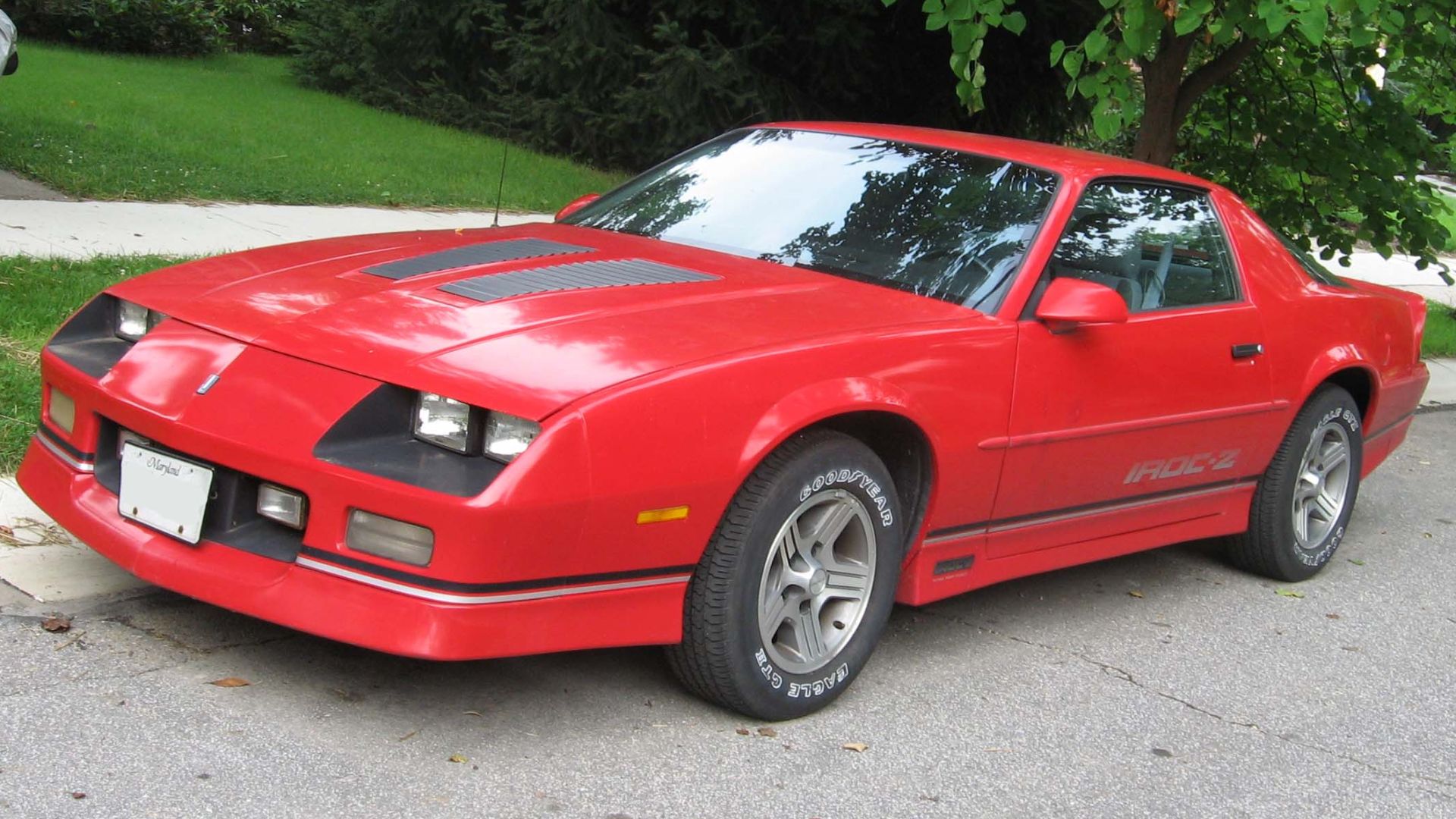 File:85-90 Chevrolet Camaro IROC-Z.jpg