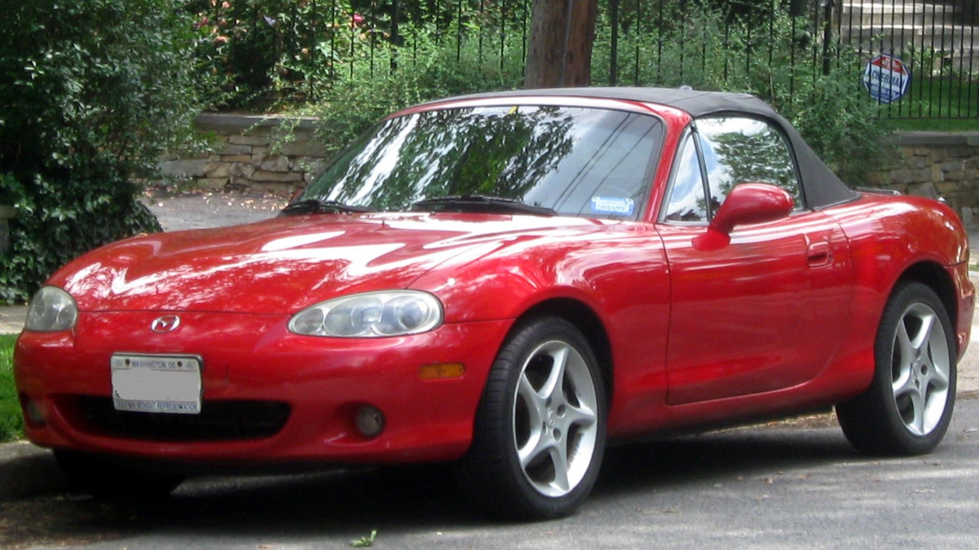 File:2nd Mazda Miata -- 05-28-2011 2.jpg