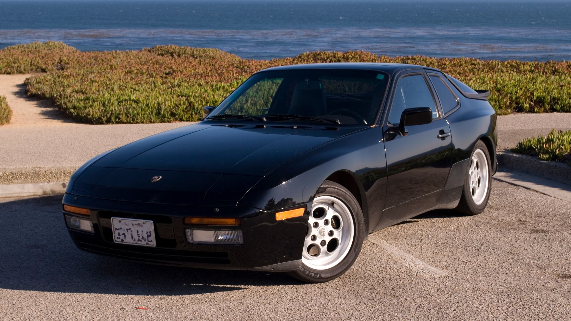 File:1986 Porsche 944 Turbo.jpg