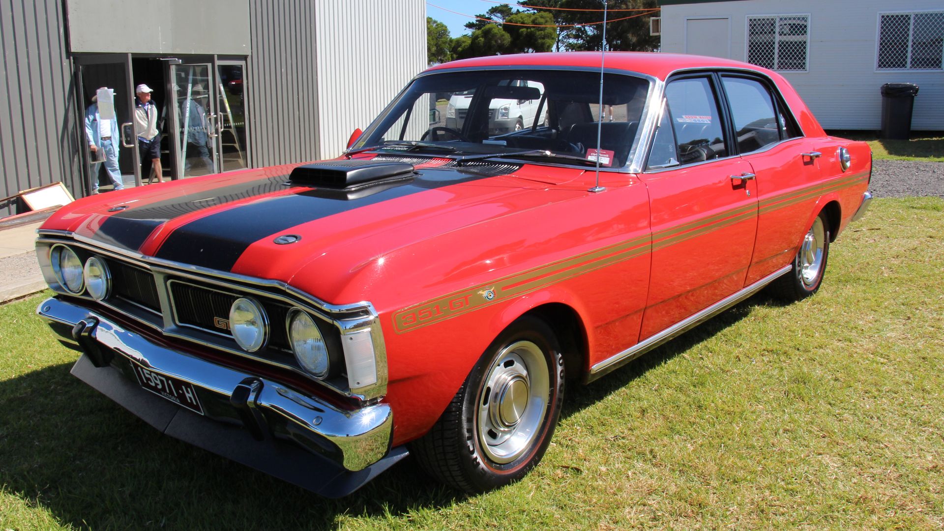 File:1971 Ford XY Falcon GT Sedan (16569837840).jpg