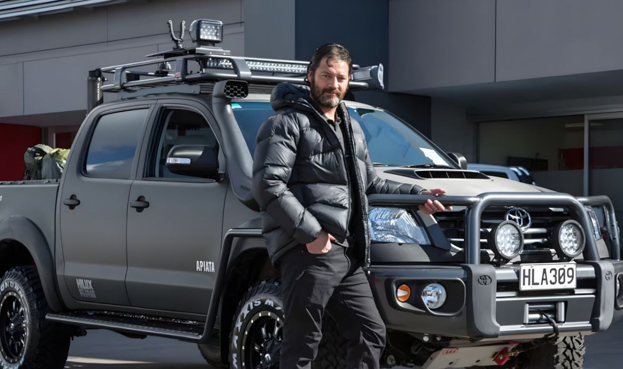Willie Apiata and the new Toyota Hilux.
