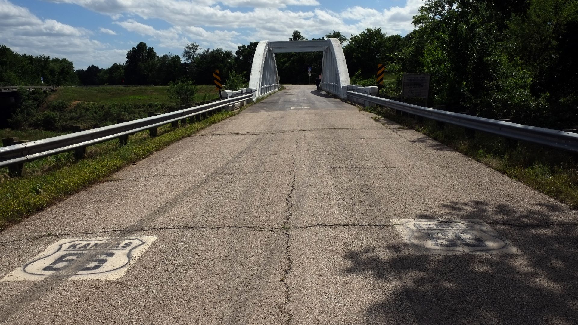 File:Rainbow bridge in Kansas 1.jpg