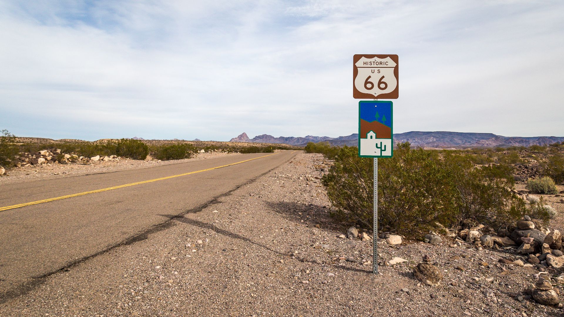 File:Route 66 Mohave Valley, AZ (24352036309).jpg