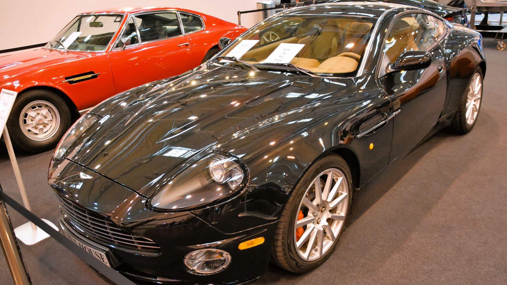 File:Aston Martin Vanquish S (2006) (52856996005).jpg