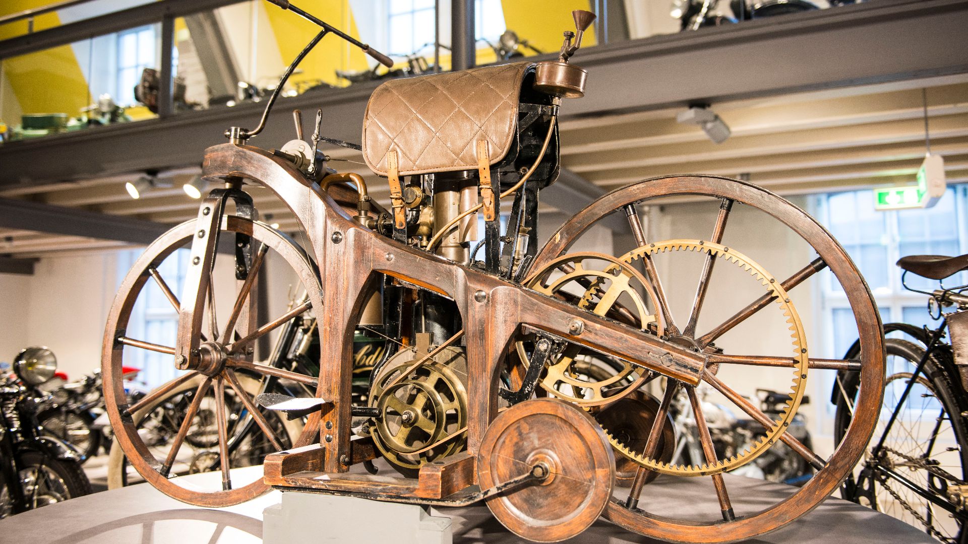 File:Gottlieb Daimlers Reitwagen.jpg
