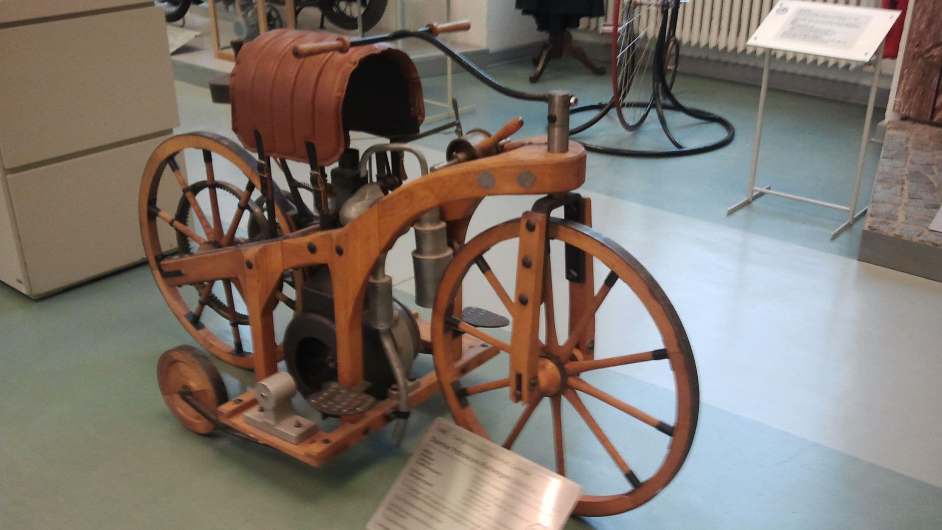 File:Verkehrsmuseum Dresden 51.jpg