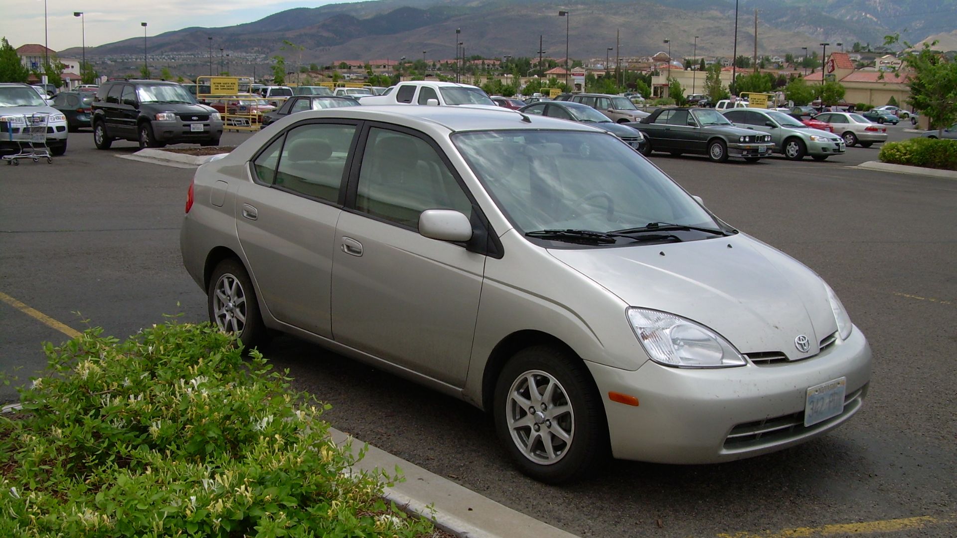File:2002 Toyota Prius (9).jpg