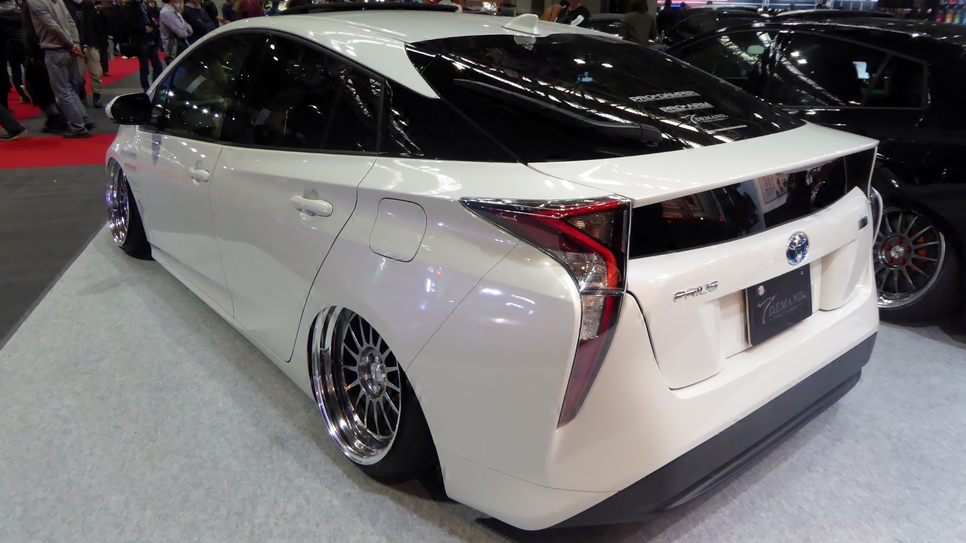 File:Osaka Auto Messe 2016 (331) - Toyota PRIUS (ZVW50) tuned by T-DEMAND.jpg