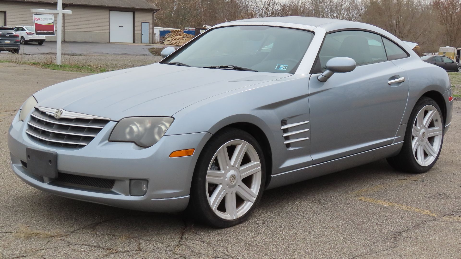 File:04-08 Chrysler Crossfire coupe.jpg
