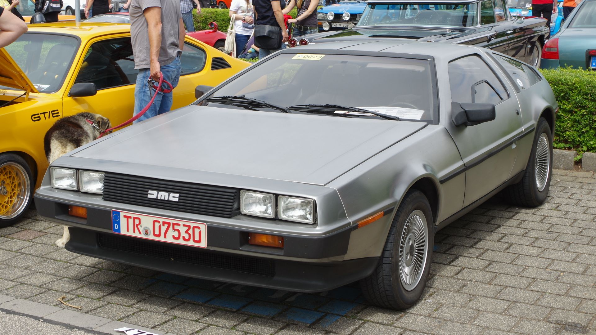 File:DeLorean DMC-12 BW 2017-07-16 15-08-14.jpg