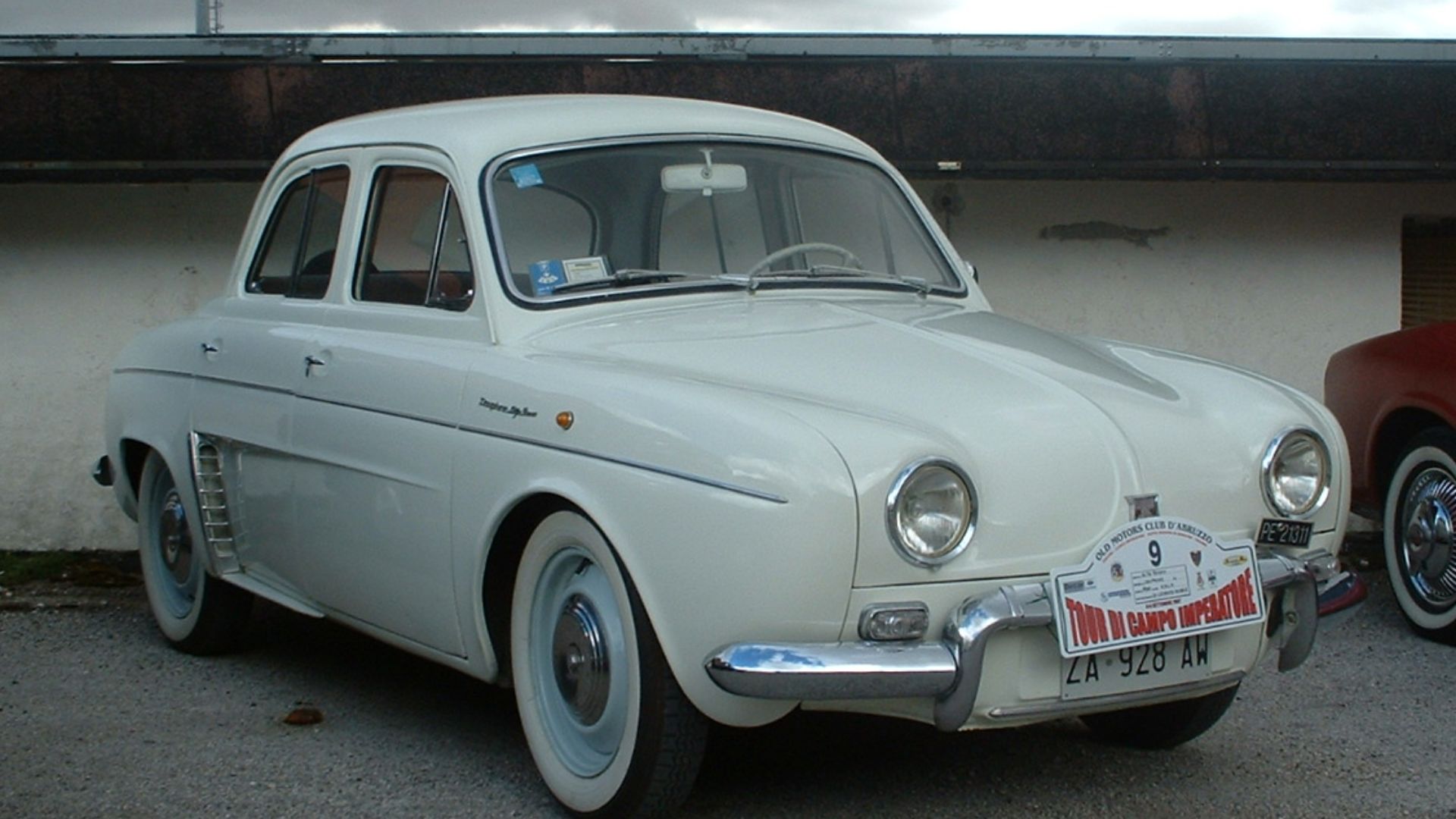 File:Renault Dauphine, 1960.JPG