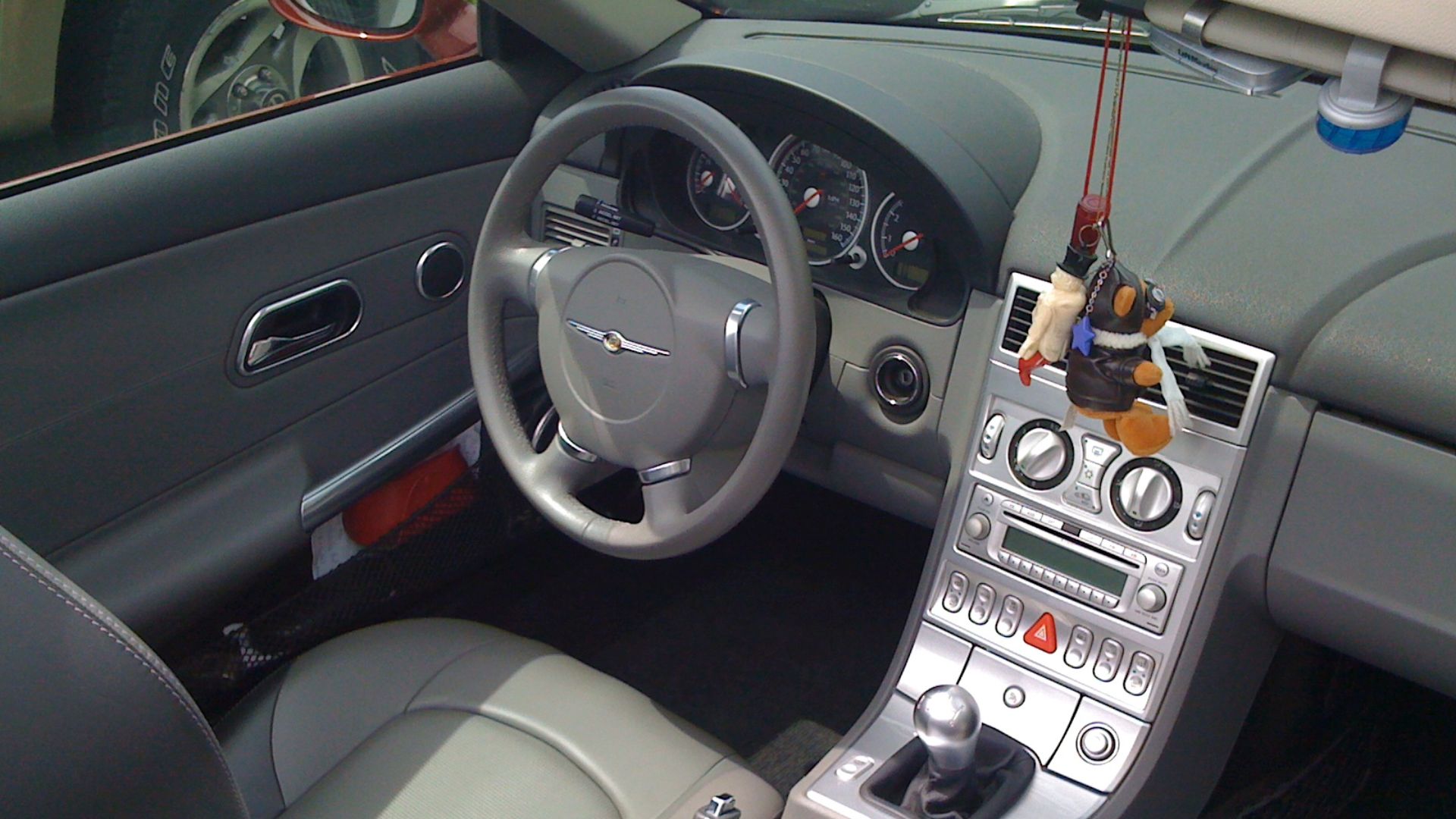 File:Chrysler Crossfire red open 3of3.jpg