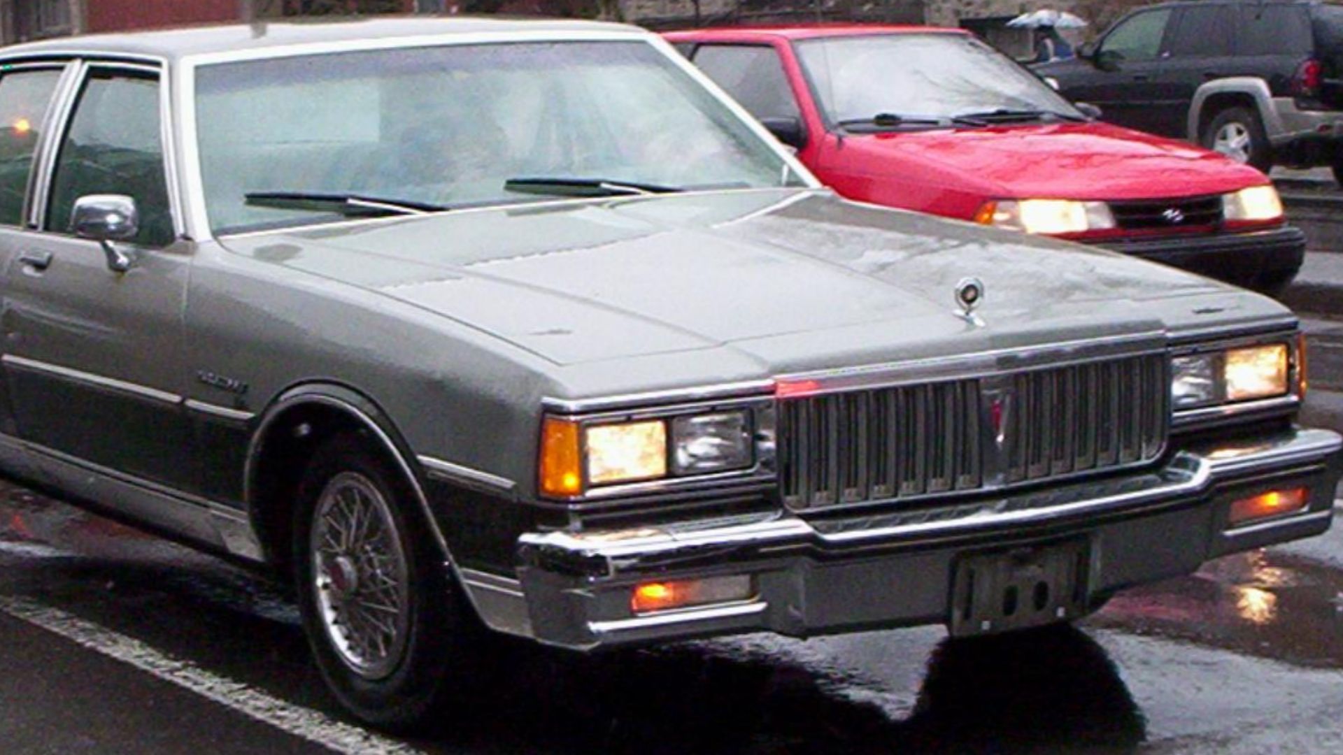 File:Pontiac Parisienne.jpg