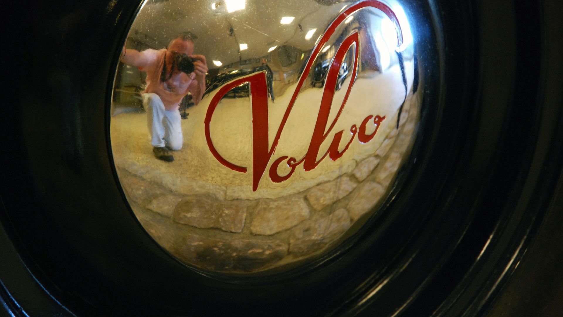 File:Hub Cap (3887091043).jpg