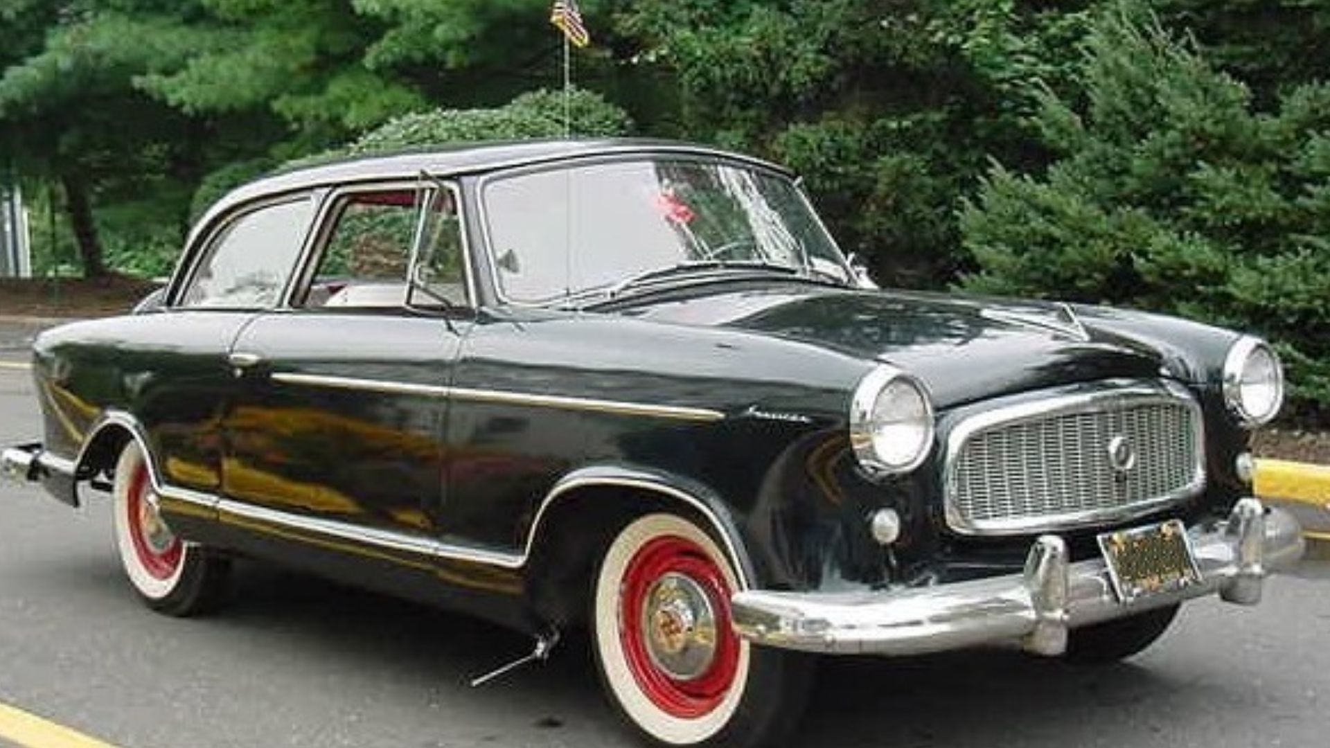 File:Rambler American 1st-generation black sedan.jpg