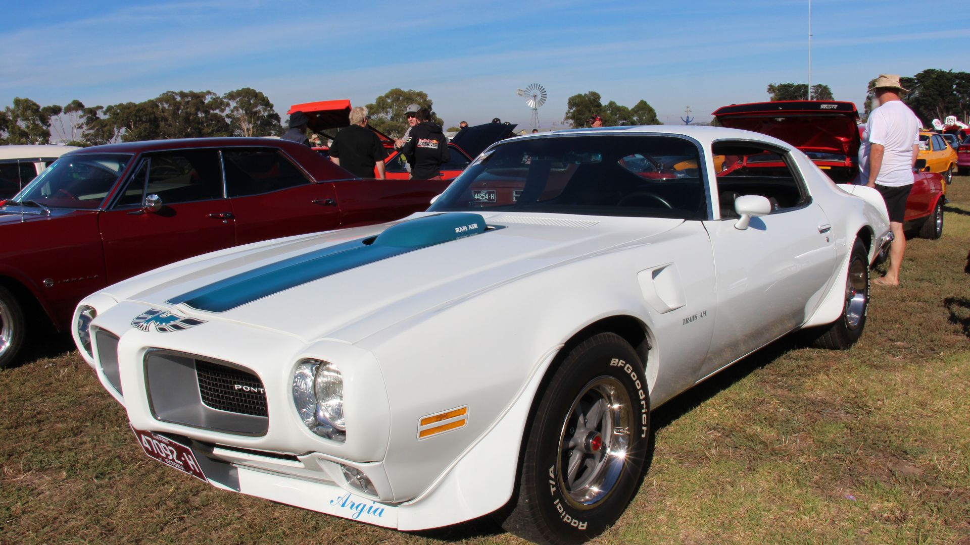 File:1970 Pontiac Firebird Transam (17736059759).jpg