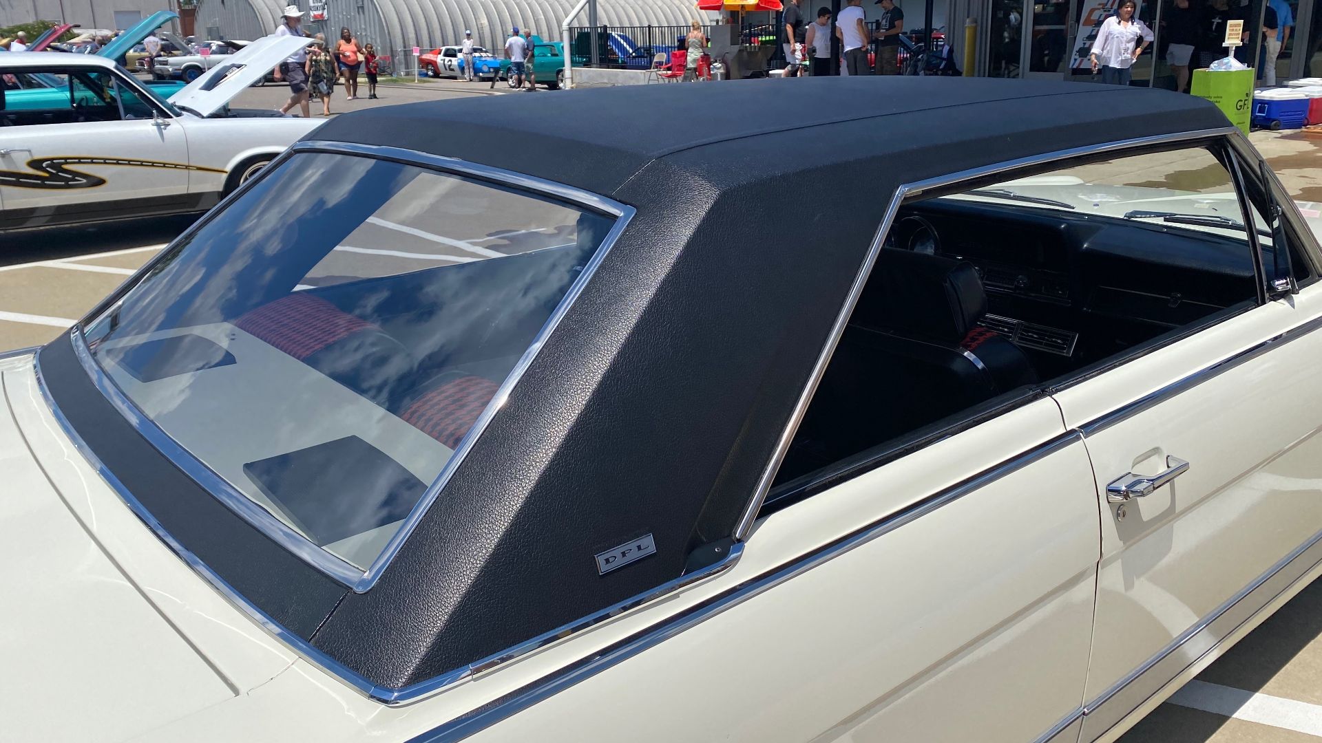 File:1966 AMC Ambassador DPL factory optional Custom interior at 2024 AMO meet 07of13.jpg
