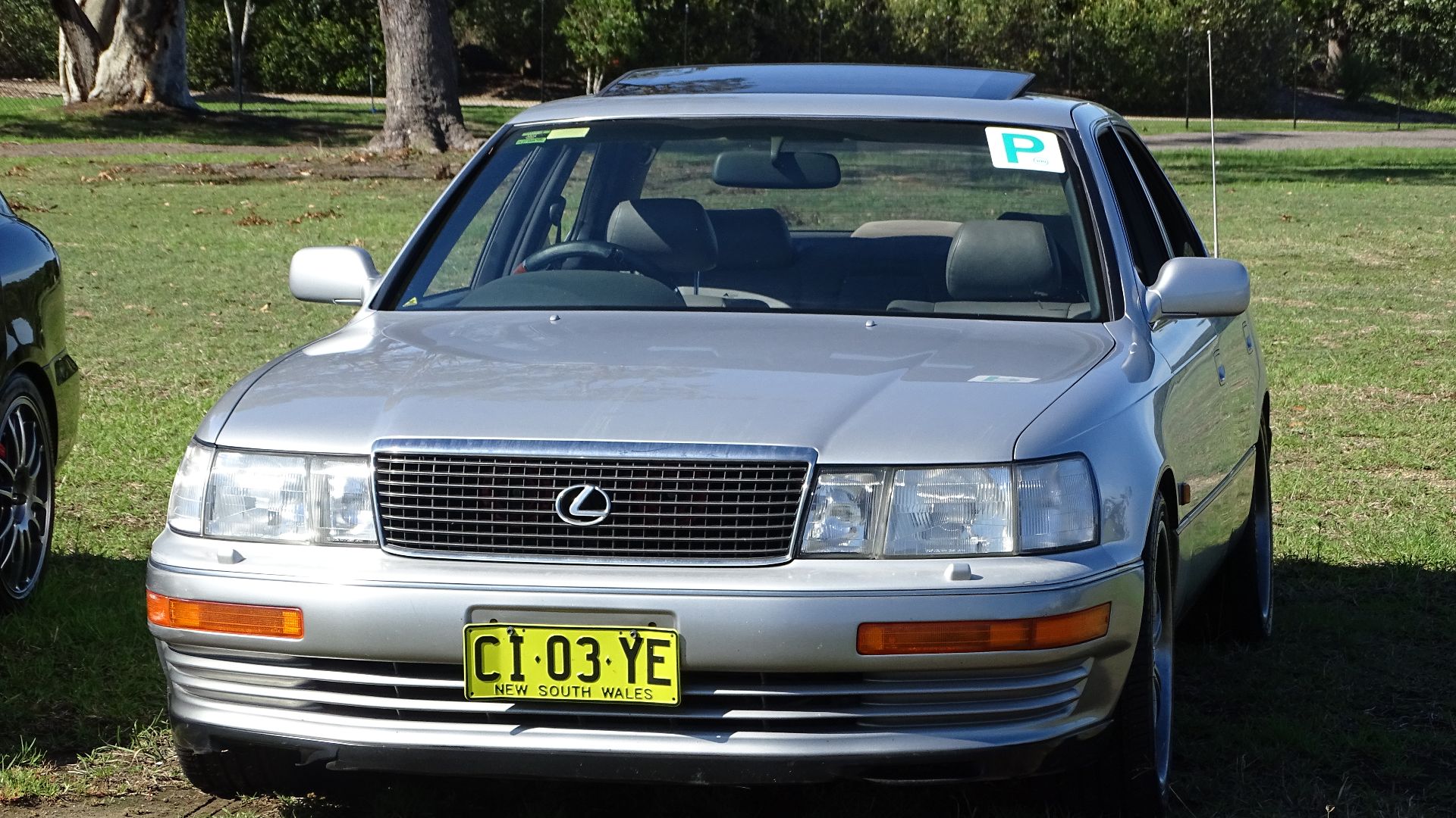 File:Lexus LS400 (40984107585).jpg