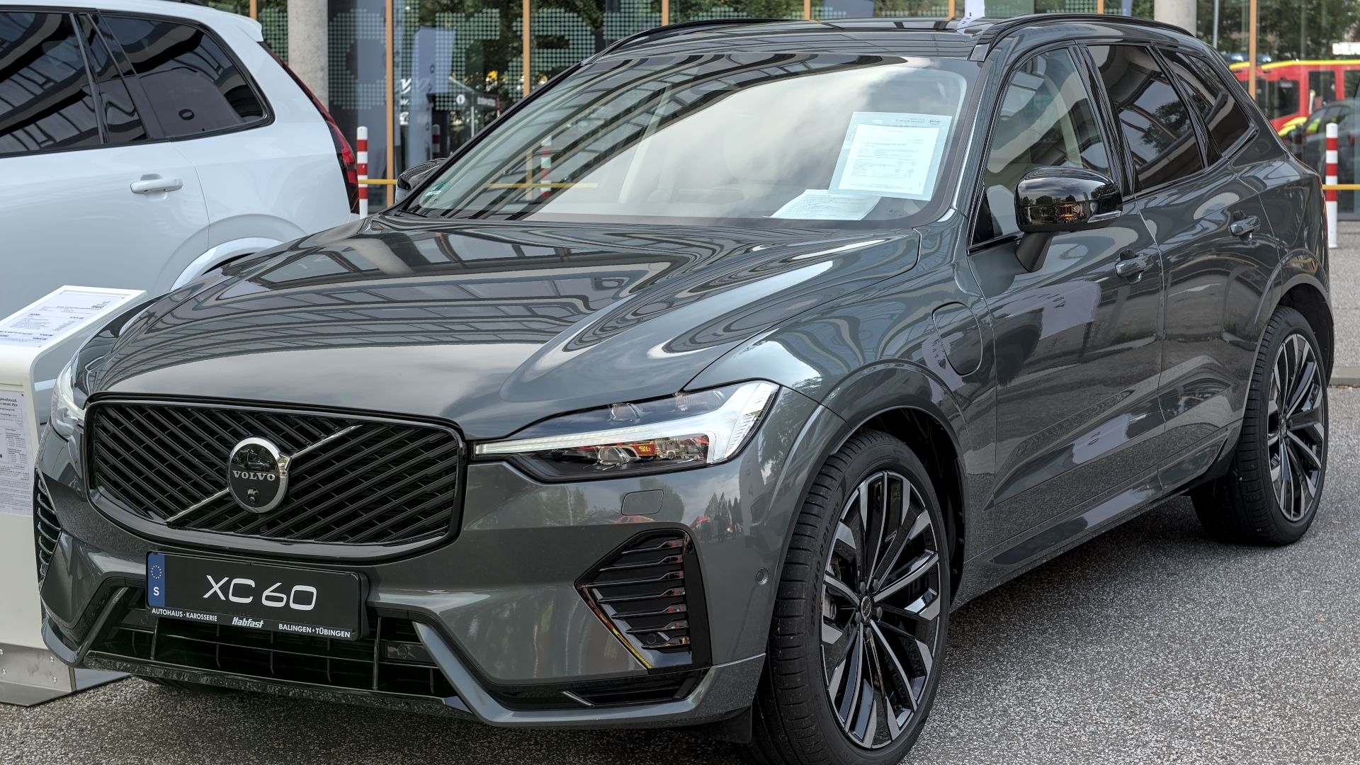 File:2026 Volvo XC60 (SPA) autoMOBIL Tübingen 2025 DSC 2771.jpg
