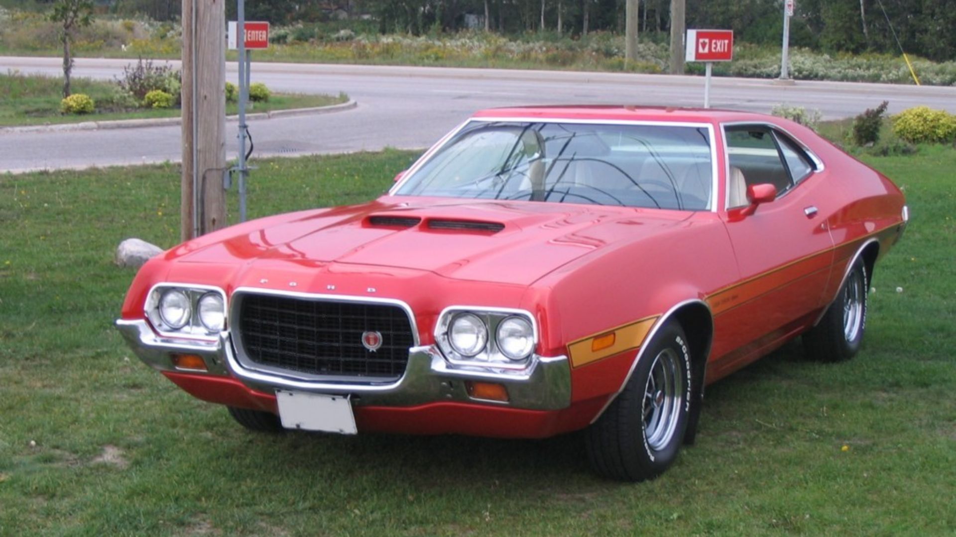 File:1972 Ford Gran Torino Sport SportsRoof.jpg