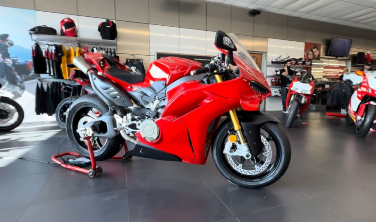 Ducati Panigale V4 S By QD Exhaust