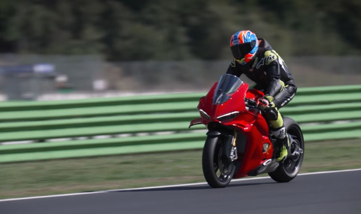 Ducati Panigale V4 S (2025)