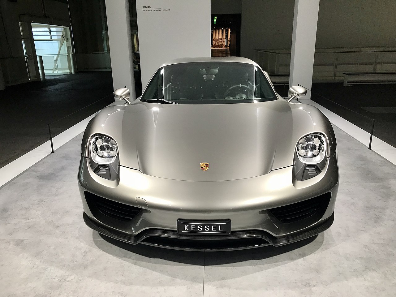 Front view of Porsche 918 Spyder