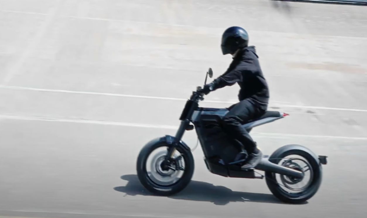 DAB Motors 1A Game Boy Color Edition