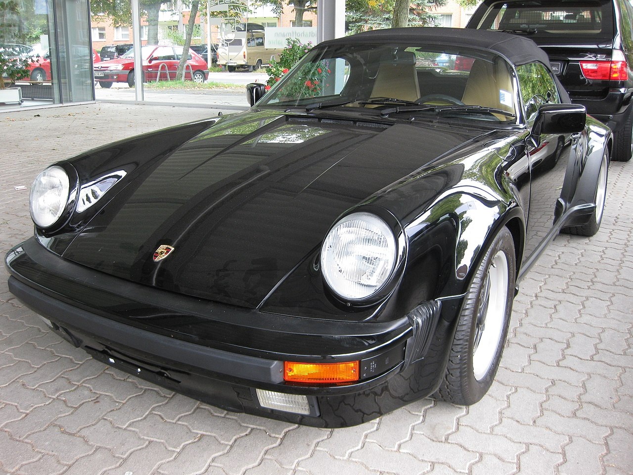 Porsche 911 Speedster (1989) Front.