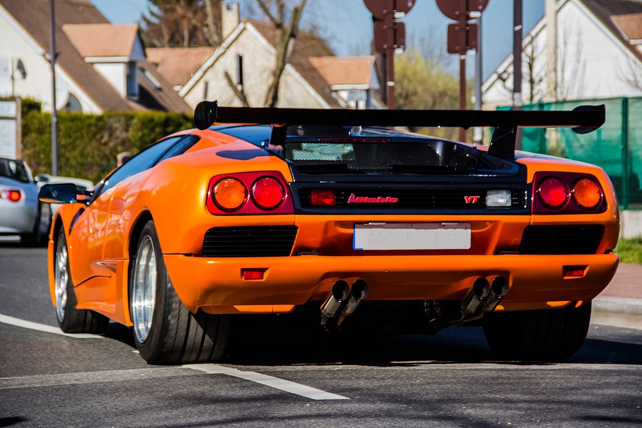 Ben, CC BY-SA 2.0 <https://creativecommons.org/licenses/by-sa/2.0>, via Wikimedia Commons