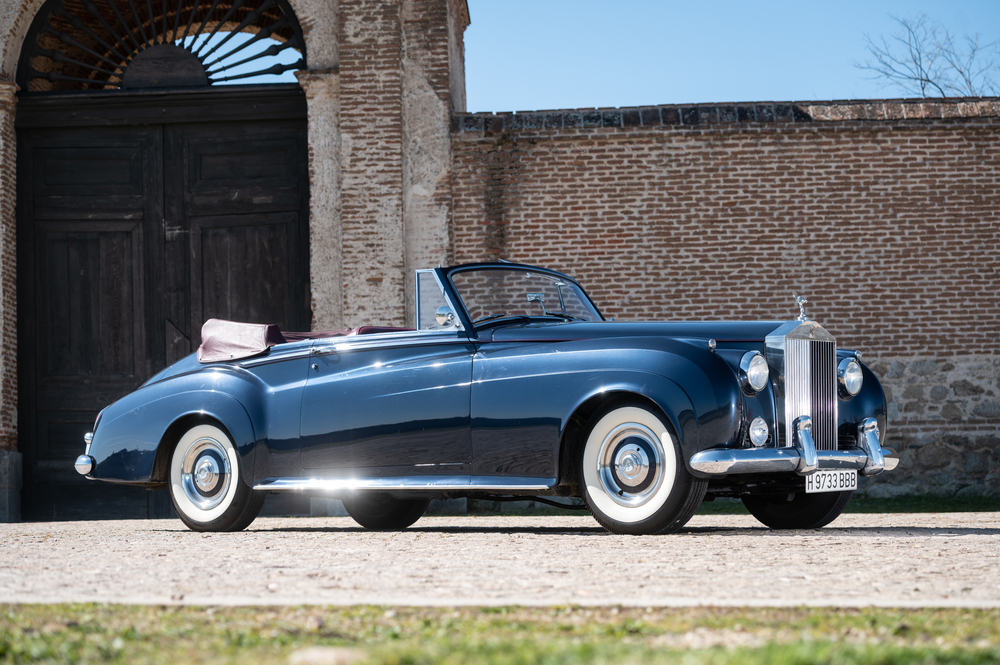 The Rolls-Royce Silver Cloud 2 convertible
