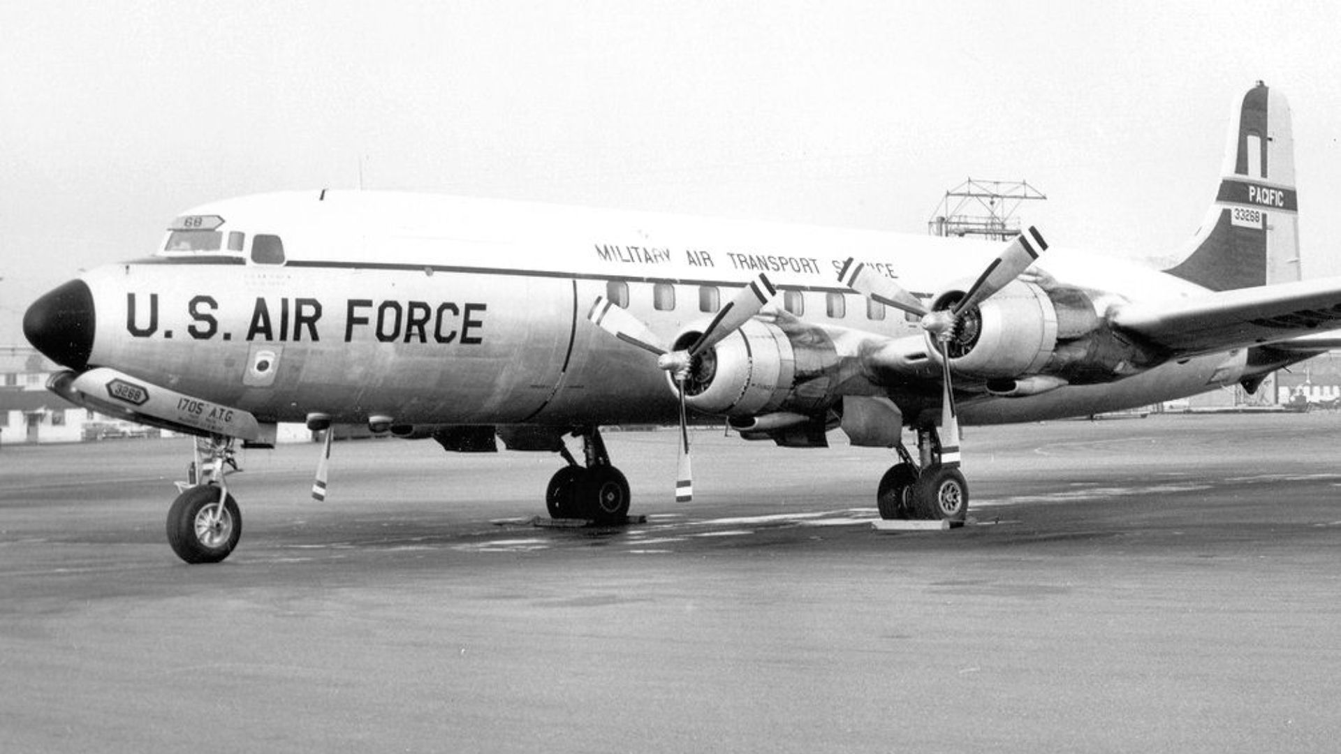 File:Douglas C-118A Liftmaster 53-3268 1705 ATG MATS.jpg