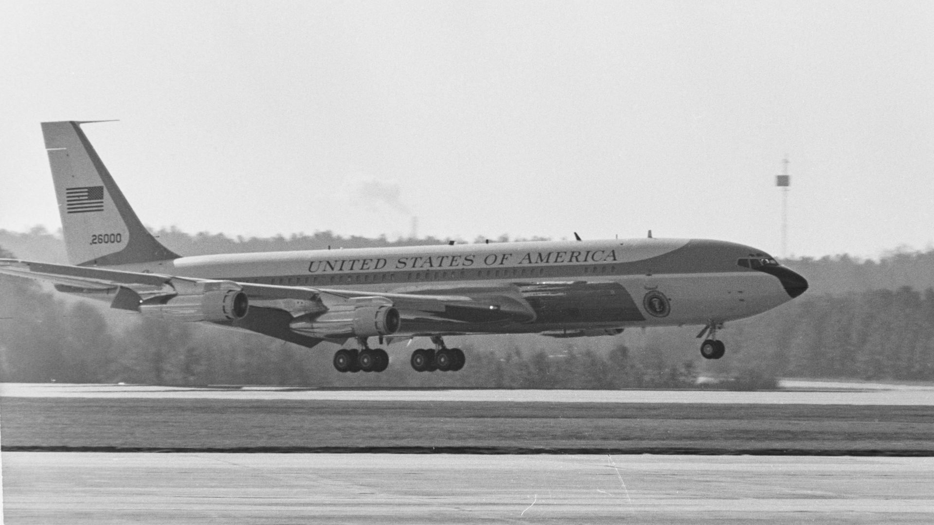 File:SAM 26000 Deng Xiaoping visit to Atlanta 1979-1.jpg