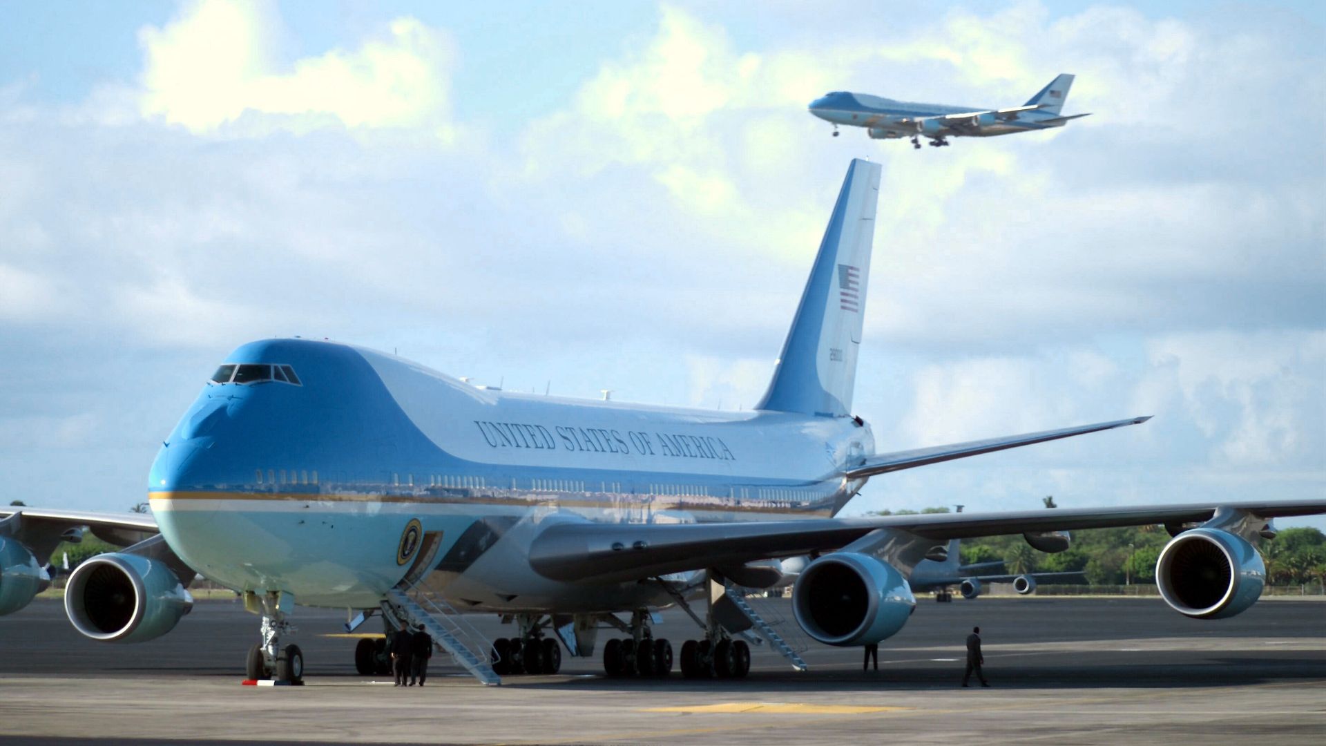 File:The two Boeing VC-25A Air Force One.jpg