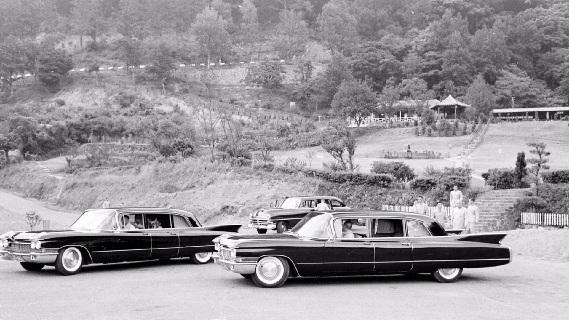 File:1960 Cadillac Fleetwood Seventy-Five.jpg