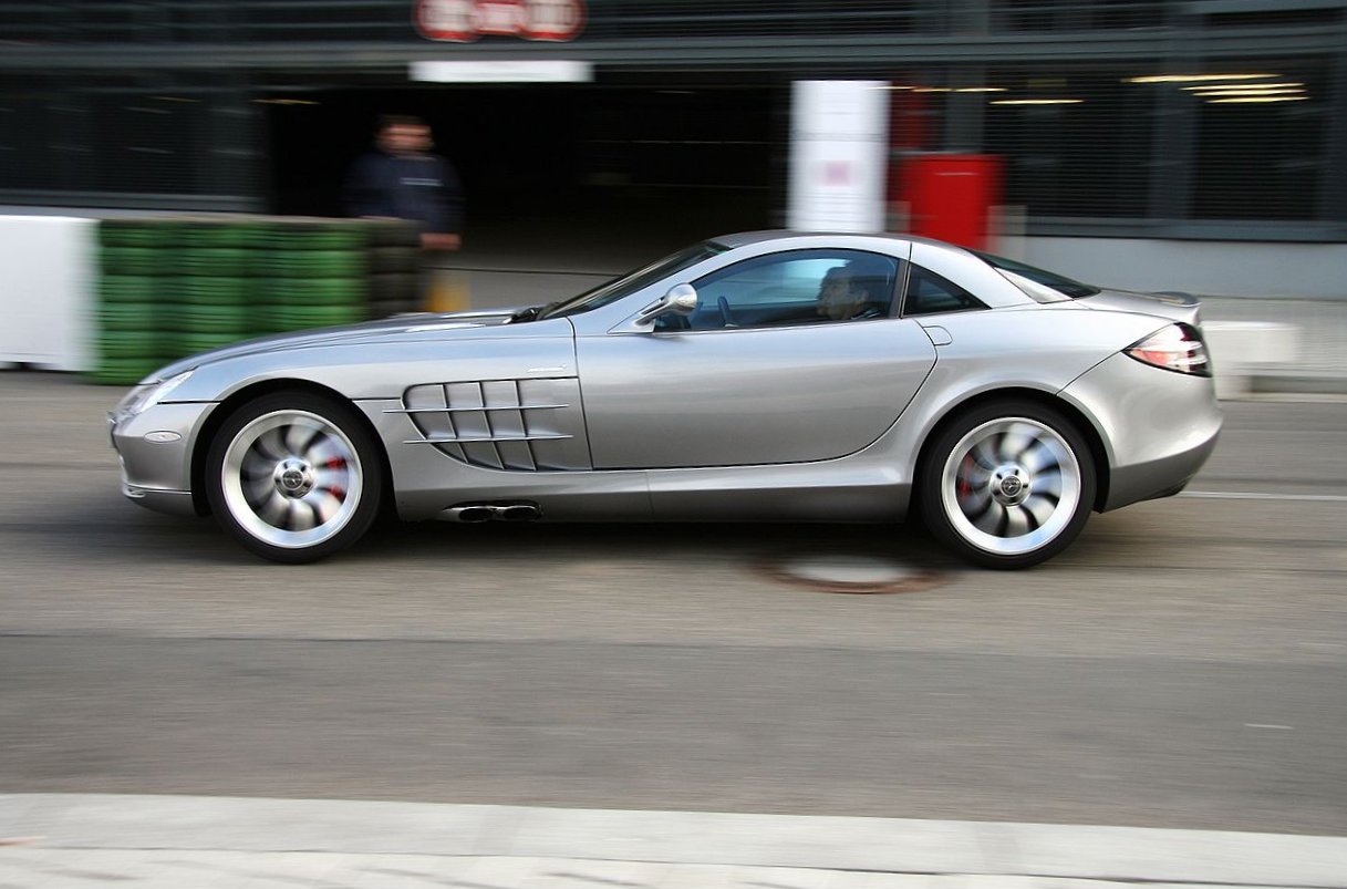 Mercedes-Benz SLR (C199)