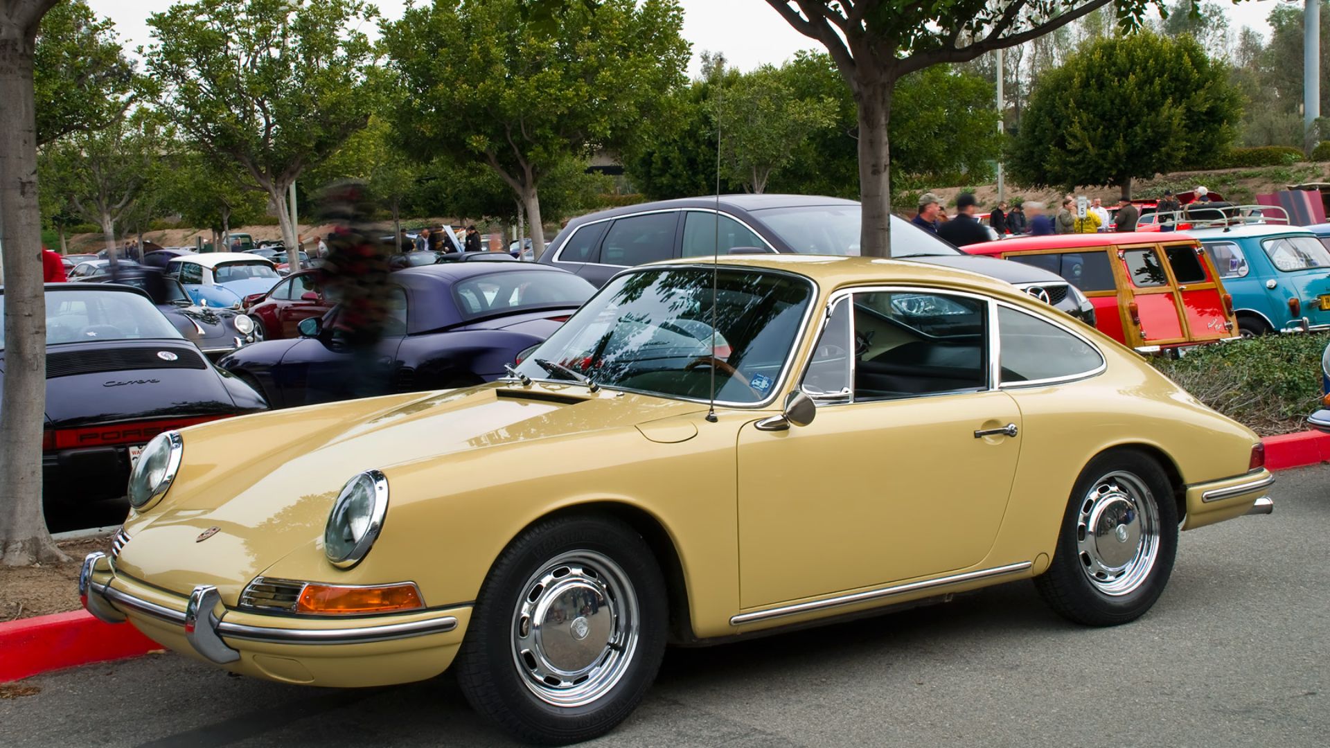 File:1964 Porsche 911 - yellow - fvl.jpg
