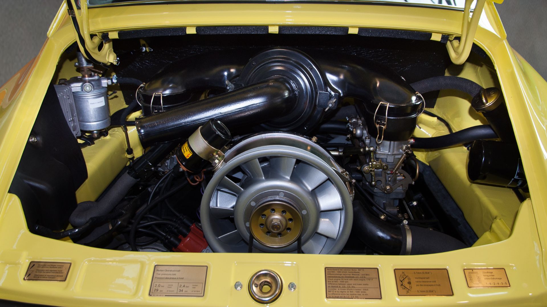File:1973 Porsche 911 T Coupé Motor 911-57.jpg