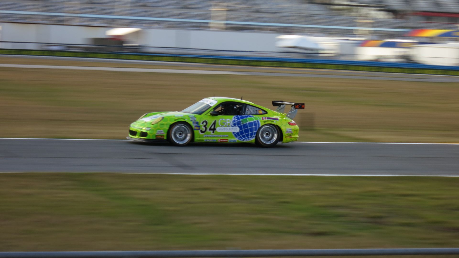 File:Orbit-GMG's Porsche 911 GT3 Cup n°34 at the 2012 24 Hours of Daytona.jpg