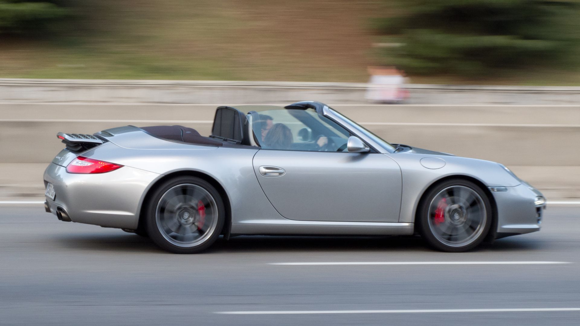 File:Porsche 911 Carrera S - Barrido.jpg