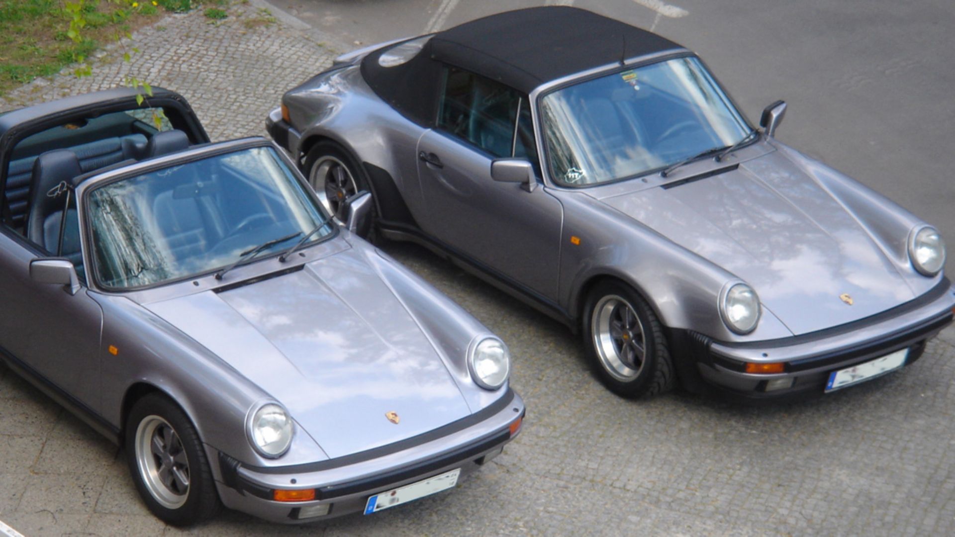 File:1987 911carrera Jubi Targa und TLcabrio.jpg