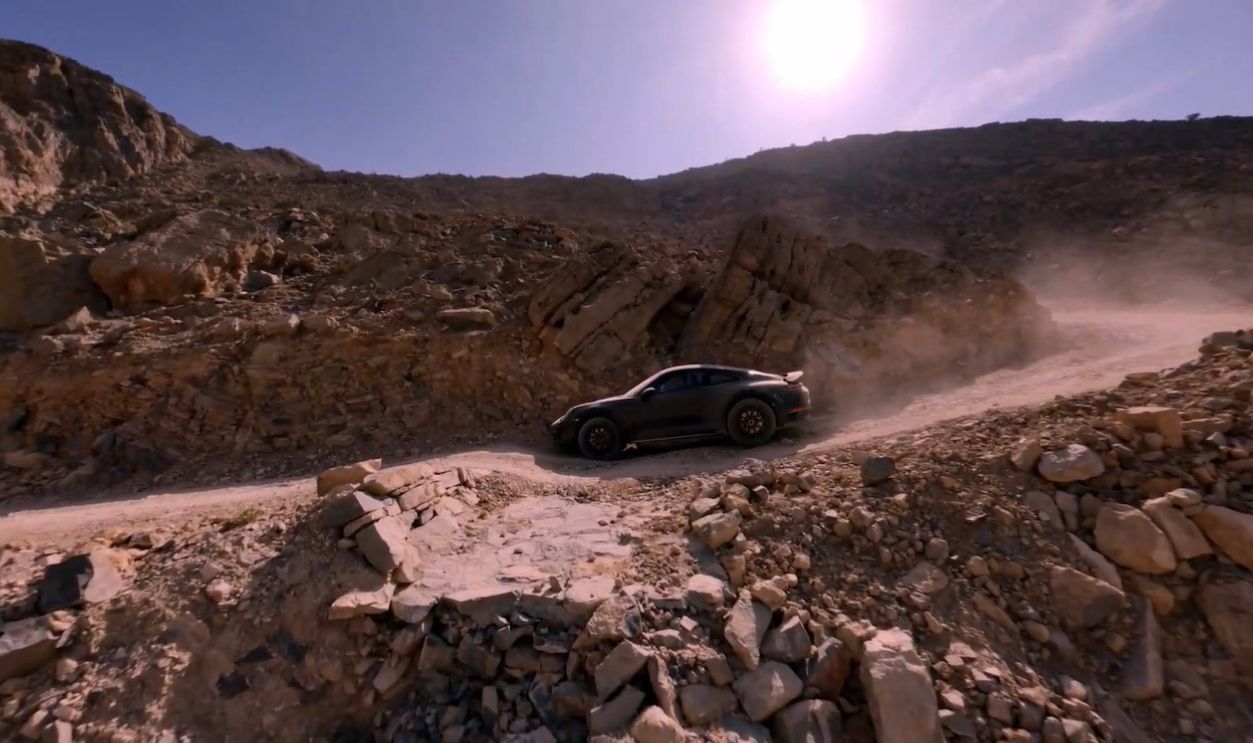 2023 Porsche 911 Dakar Off road Drive