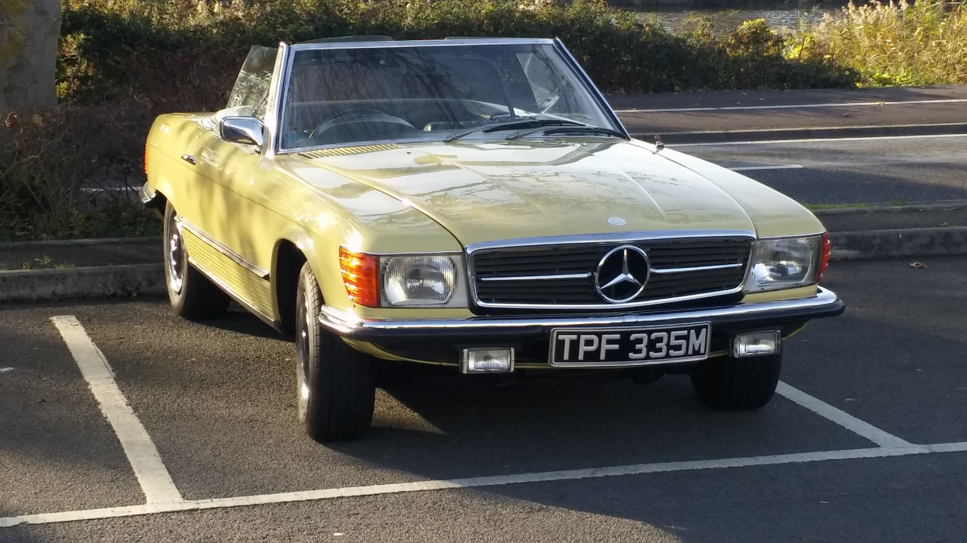 File:Mercedes Benz 350 SL (1973) R107 (30572981142).jpg