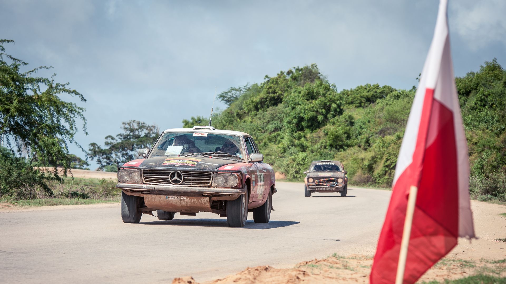 File:Start w East African Safari Classic Rally 2015.jpg