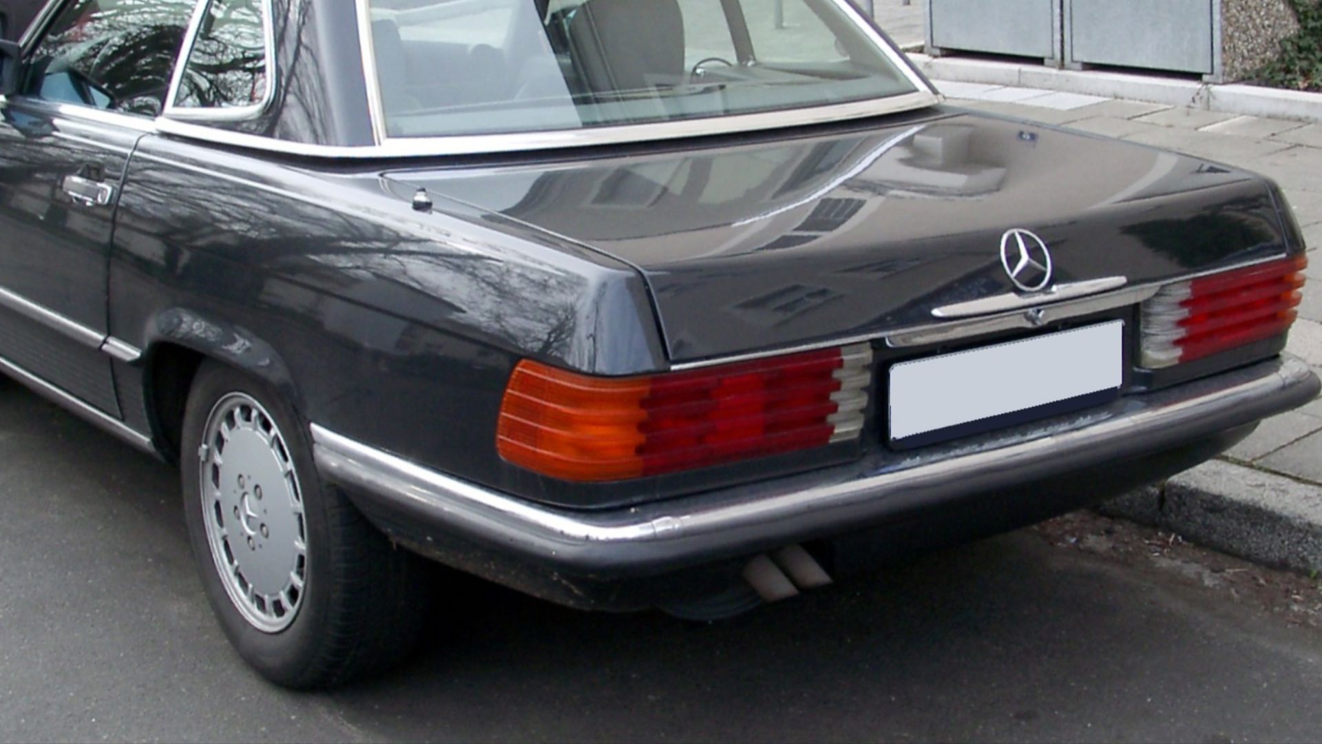 File:Mercedes R107 rear 20080313.jpg