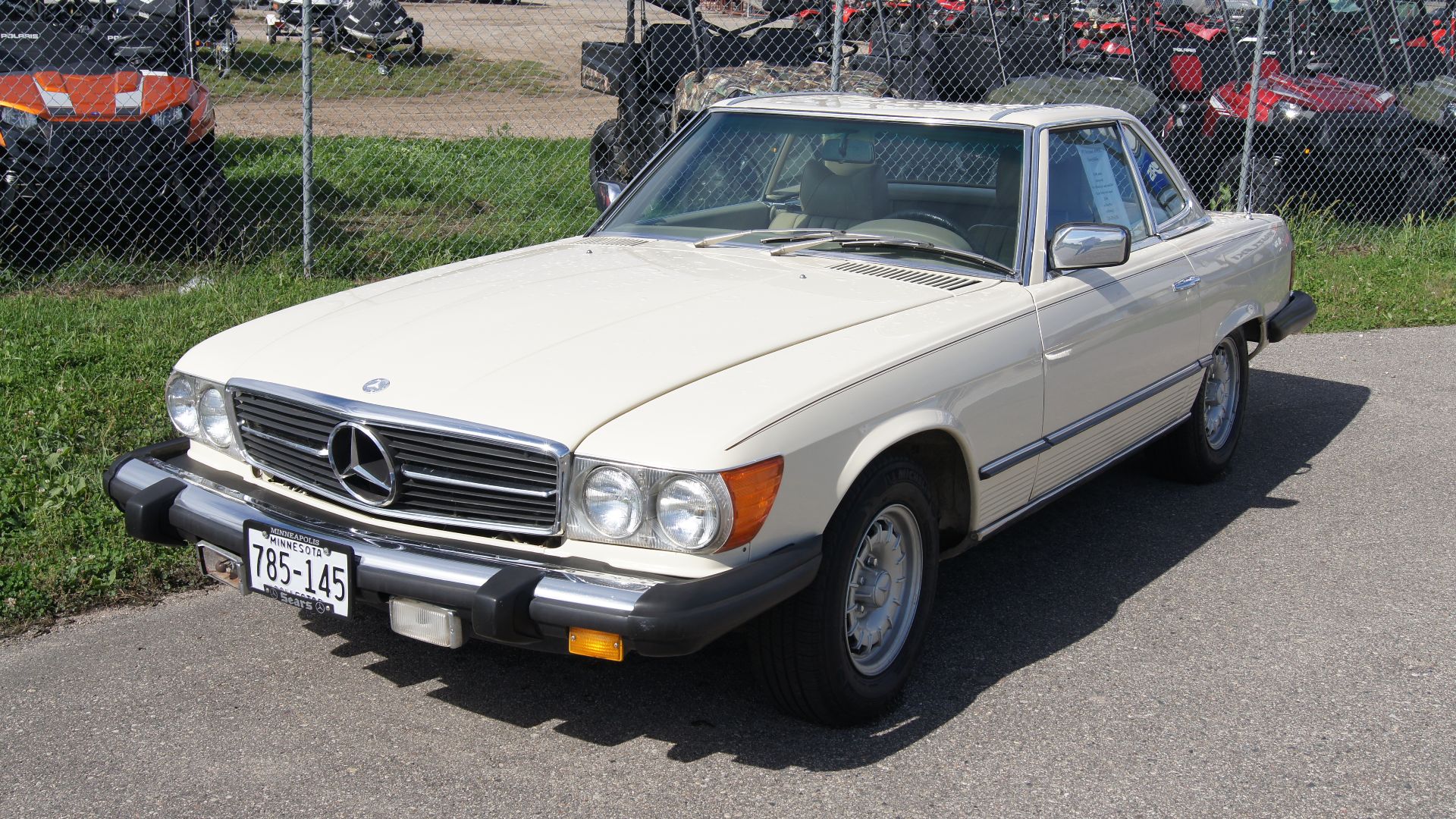 File:79 Mercedes 450SL (10232489594).jpg