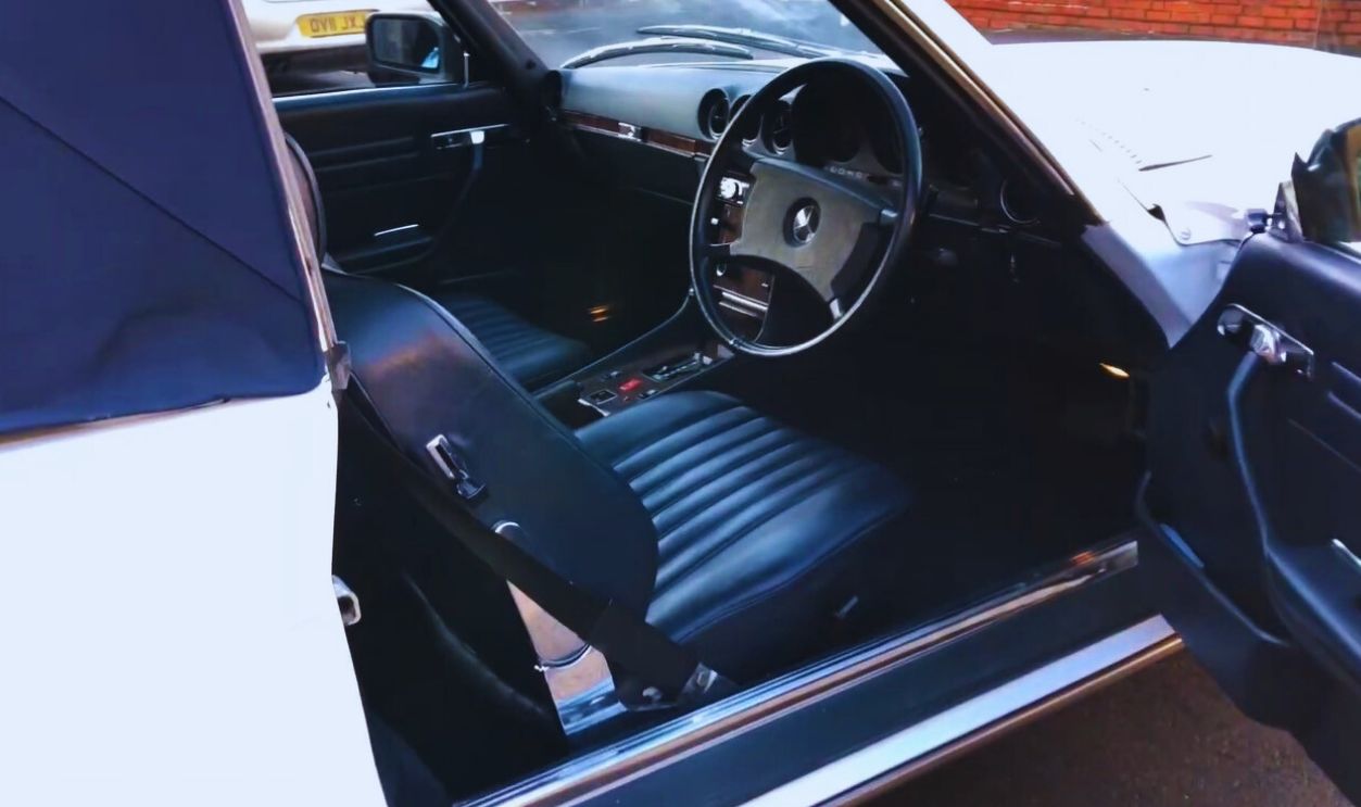 Mercedes 300 SL R107