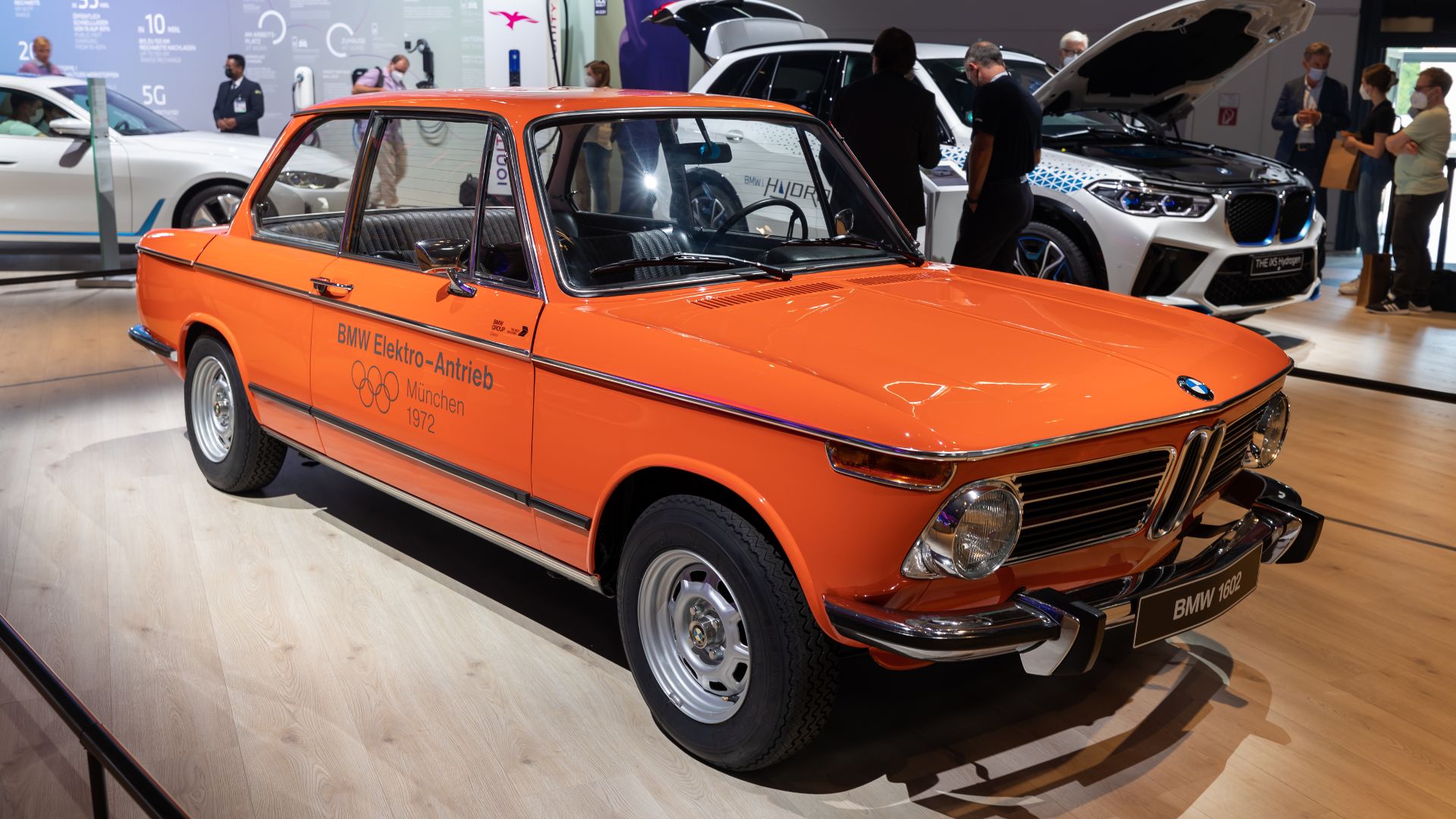 File:BMW 1602 Elektro, IAA 2021, Munich (IAA10375).jpg
